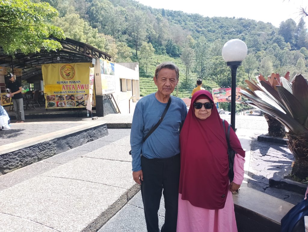 lebaran Sayuti Hasan